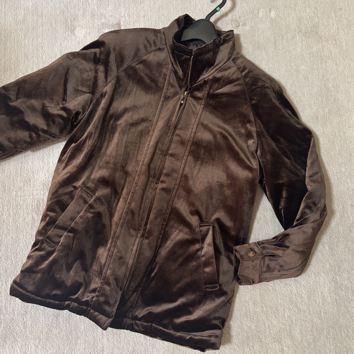 ジャケット ブルゾン ジャンパー 上着 アウター ベロア ジップアップ ブラウン もこもこ 中綿 秋 冬 拍卖