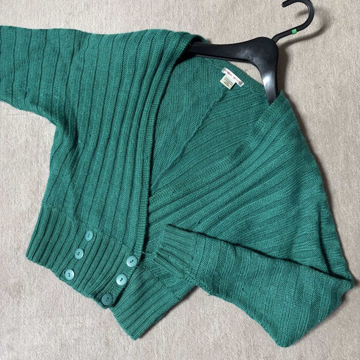 カーディガン ニット セーター 緑 グリーン ボタン 古着 ヴィンテージ 拍卖