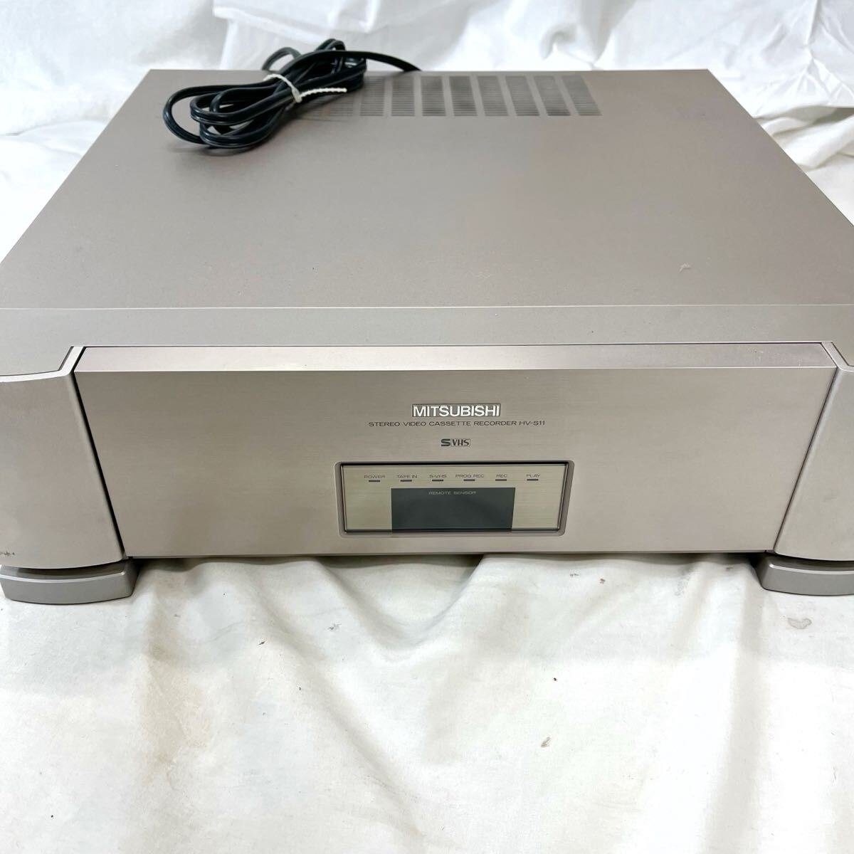 MITSUBISHI HV-S11N 高級S-VHSデッキ 三菱 ステレオビデオカセットレコーダー Hi-Fi 高画質再生 TBC搭載 メンテナンスベース ジャンク扱い拍卖