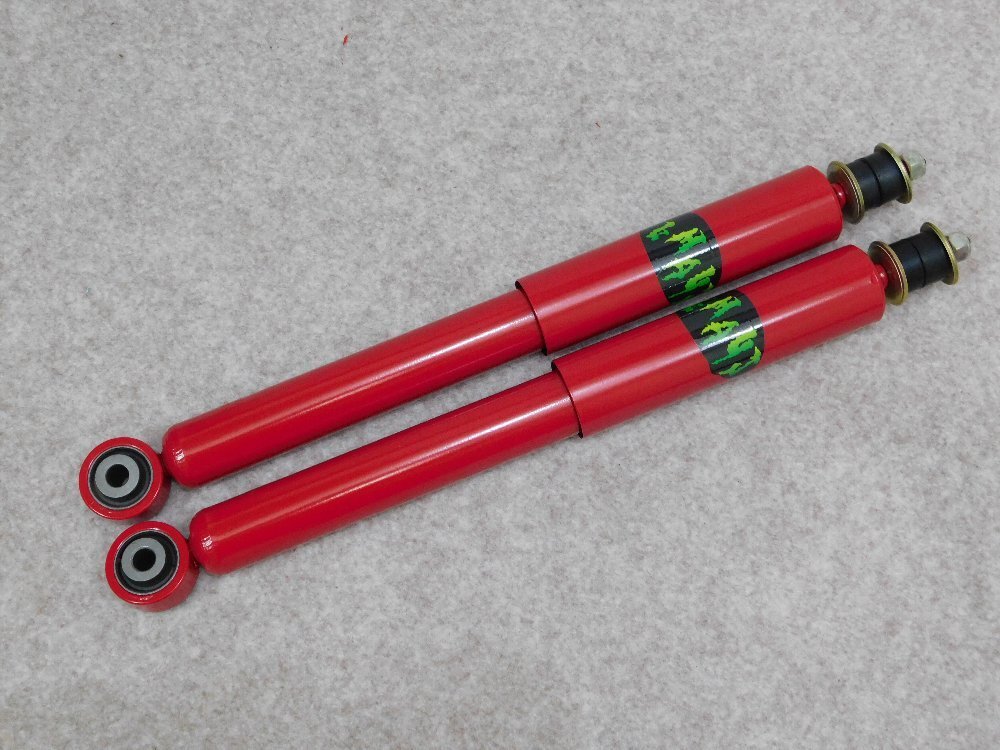 送料無料 ジムニーJB23,33,43 フロントショック 2インチ用拍卖