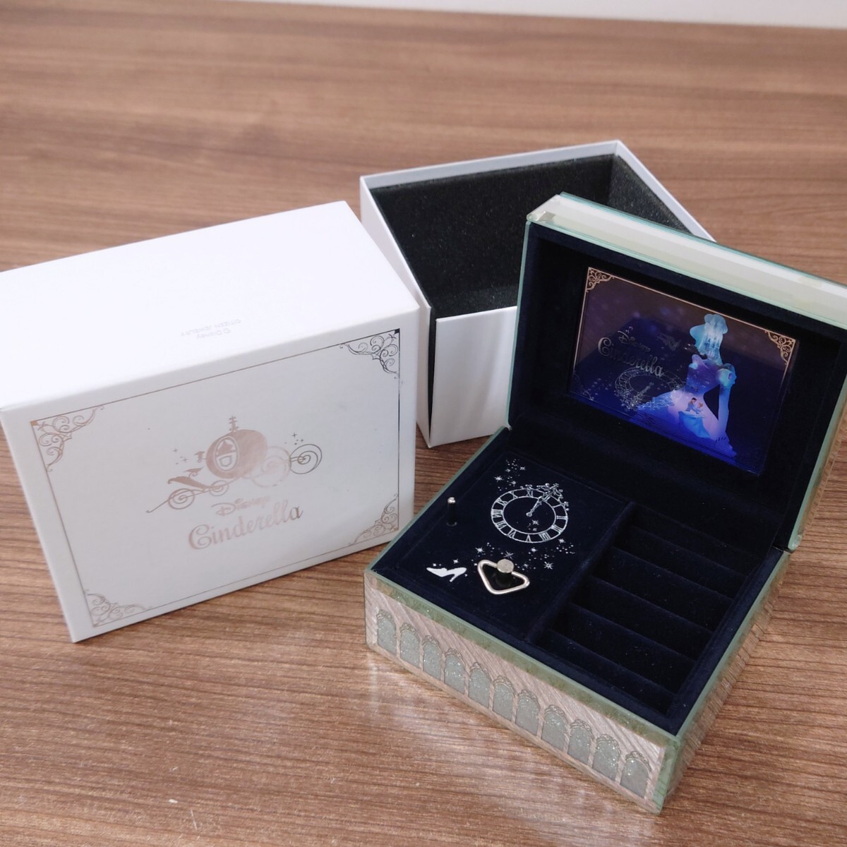 ディズニー シンデレラ オルゴール 空箱 ジュエリーボックス =ブライダルリングコレクションご購入者限定品=拍卖