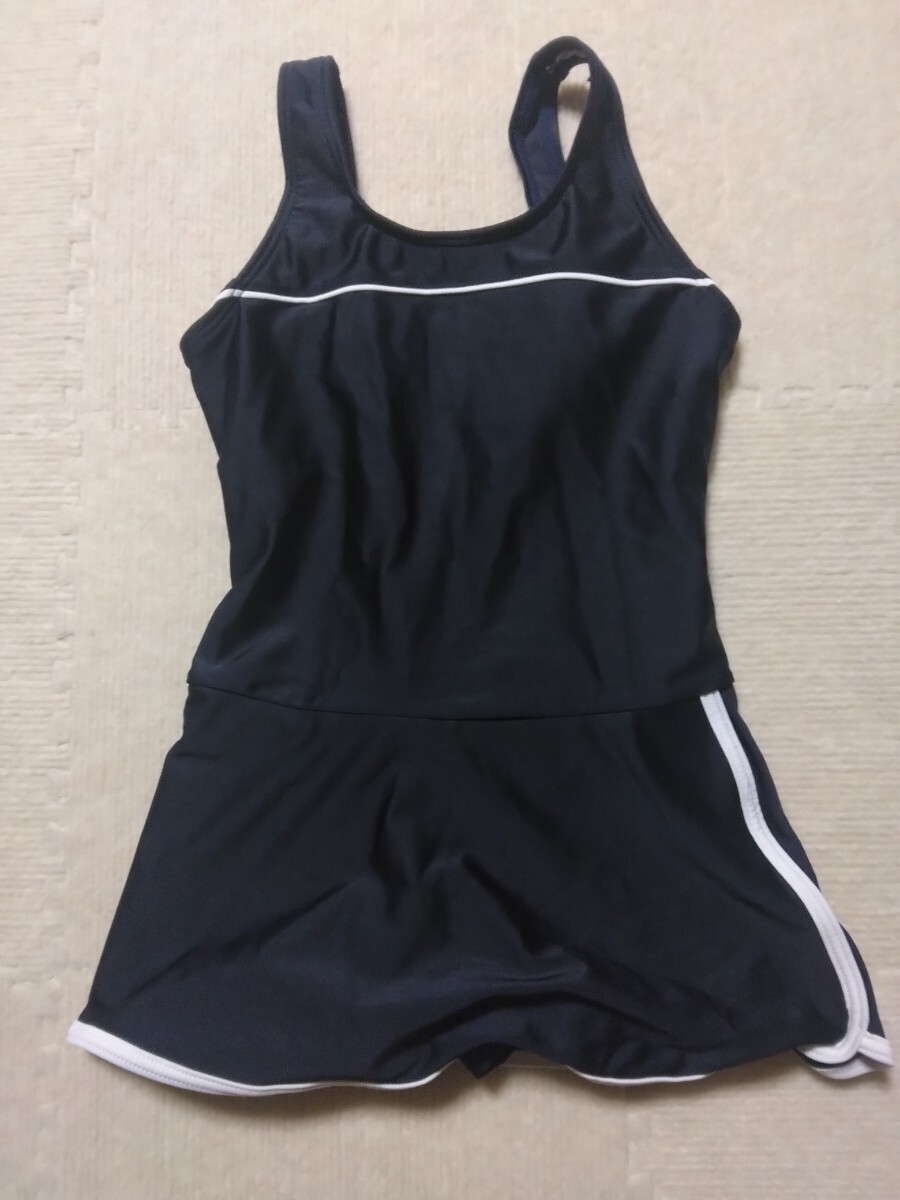 競泳水着 女の子用 キュロットタイプ スイミング ジュニアサイズの150 紺色拍卖
