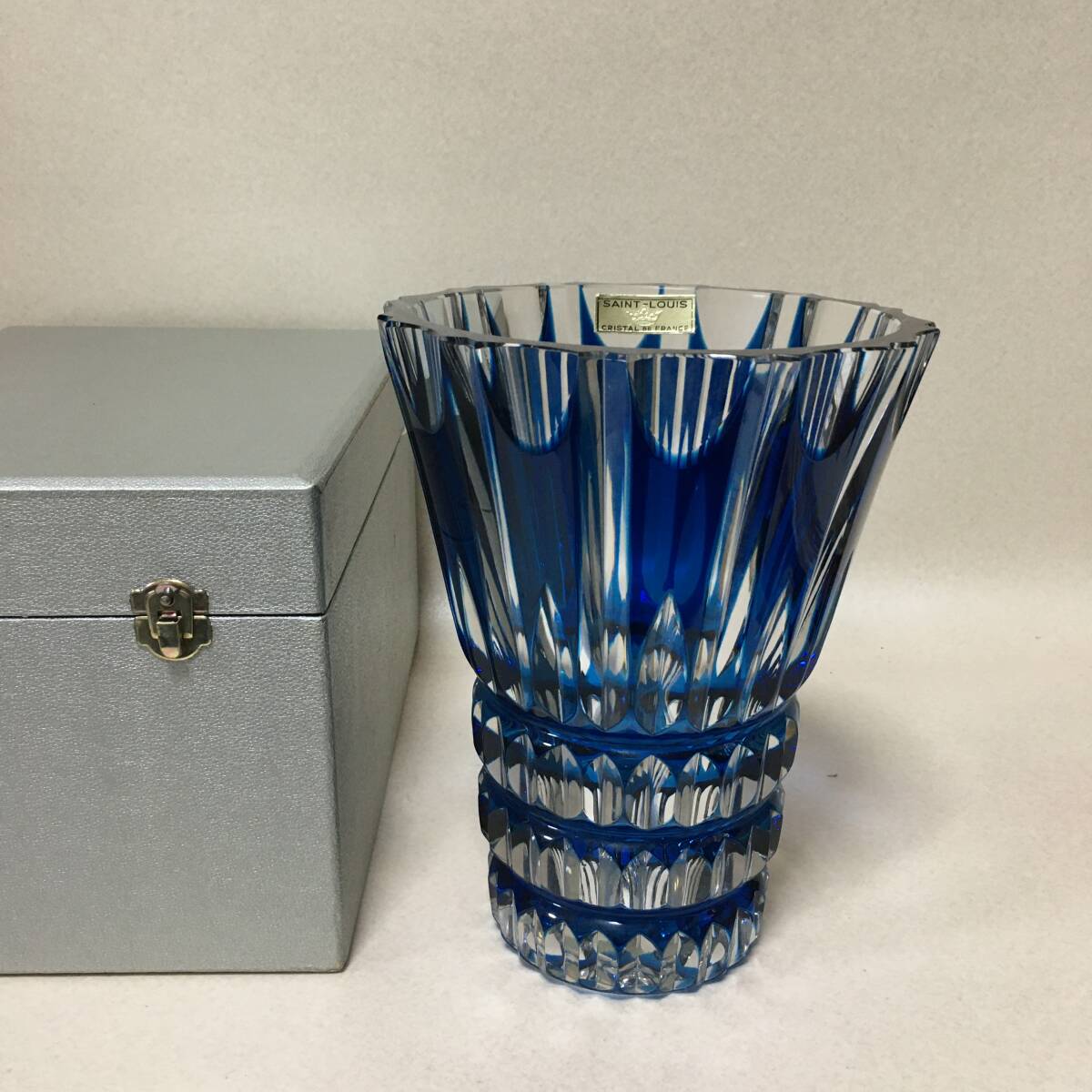 E882 SAINT LOUIS 【サン・ルイ】フランス クリスタルガラス ブルー フラワーベース 花瓶 共箱拍卖