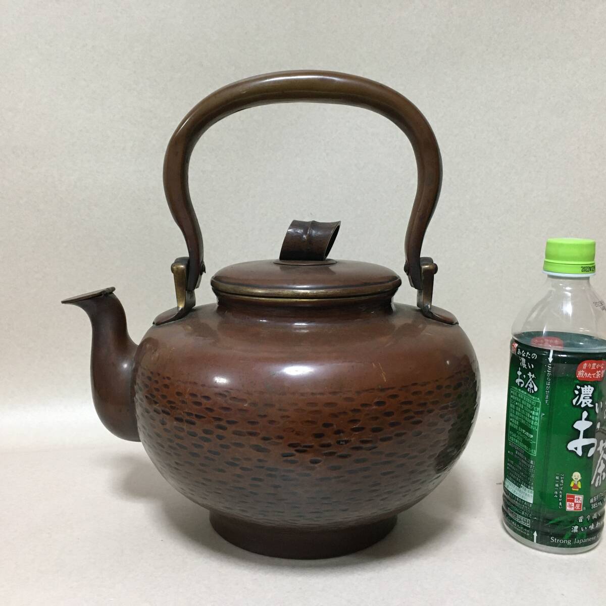 E884 銅製 特大 湯沸し 径25cm 高22cm 2.7Kg 竹摘み 水注 水差 薬缶 銅瓶 茶道具 拍卖