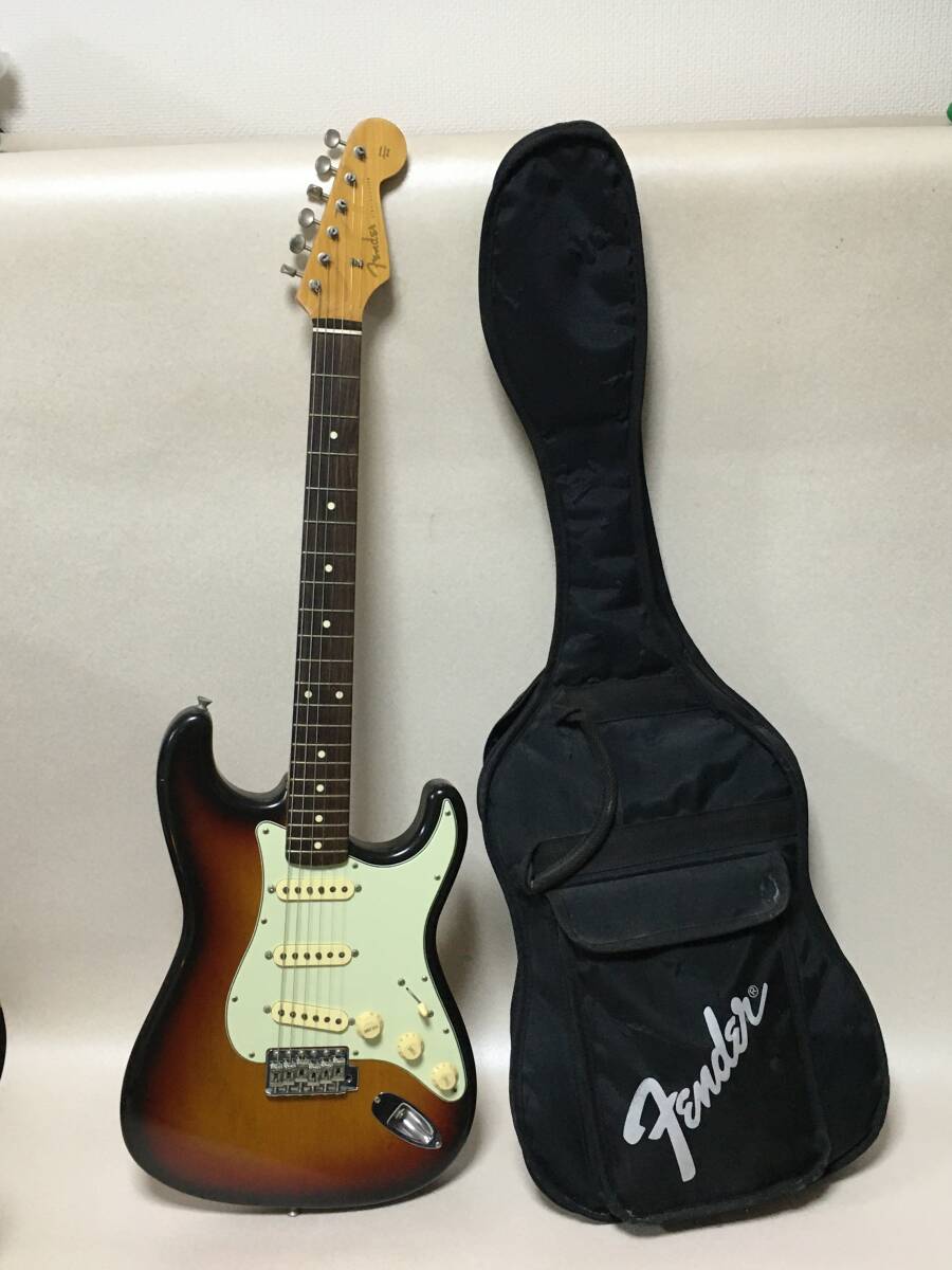 E957 Fender フェンダー エレキギター STRATOCASTER WITH SYNCHRONIZED TREMOLO original contoue body ストラトキャスター 拍卖