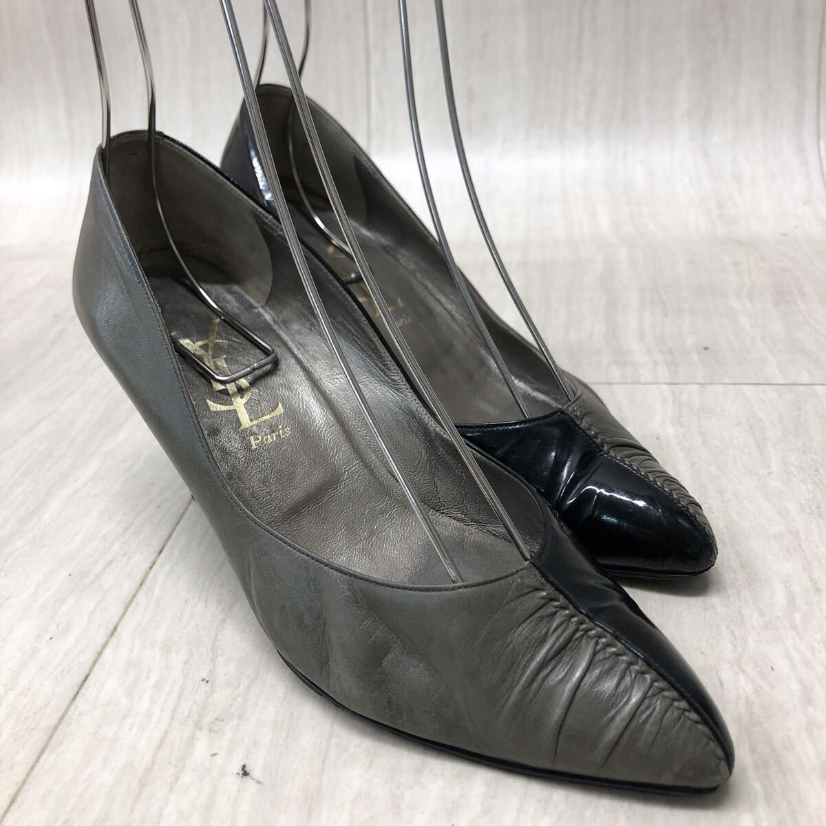 M325 FN-251024-1951 Yves Saint Laurent イヴ・サンローラン ポインテッドトゥ レザーパンプス ヒール ブラック系 レディース 35 2/1拍卖