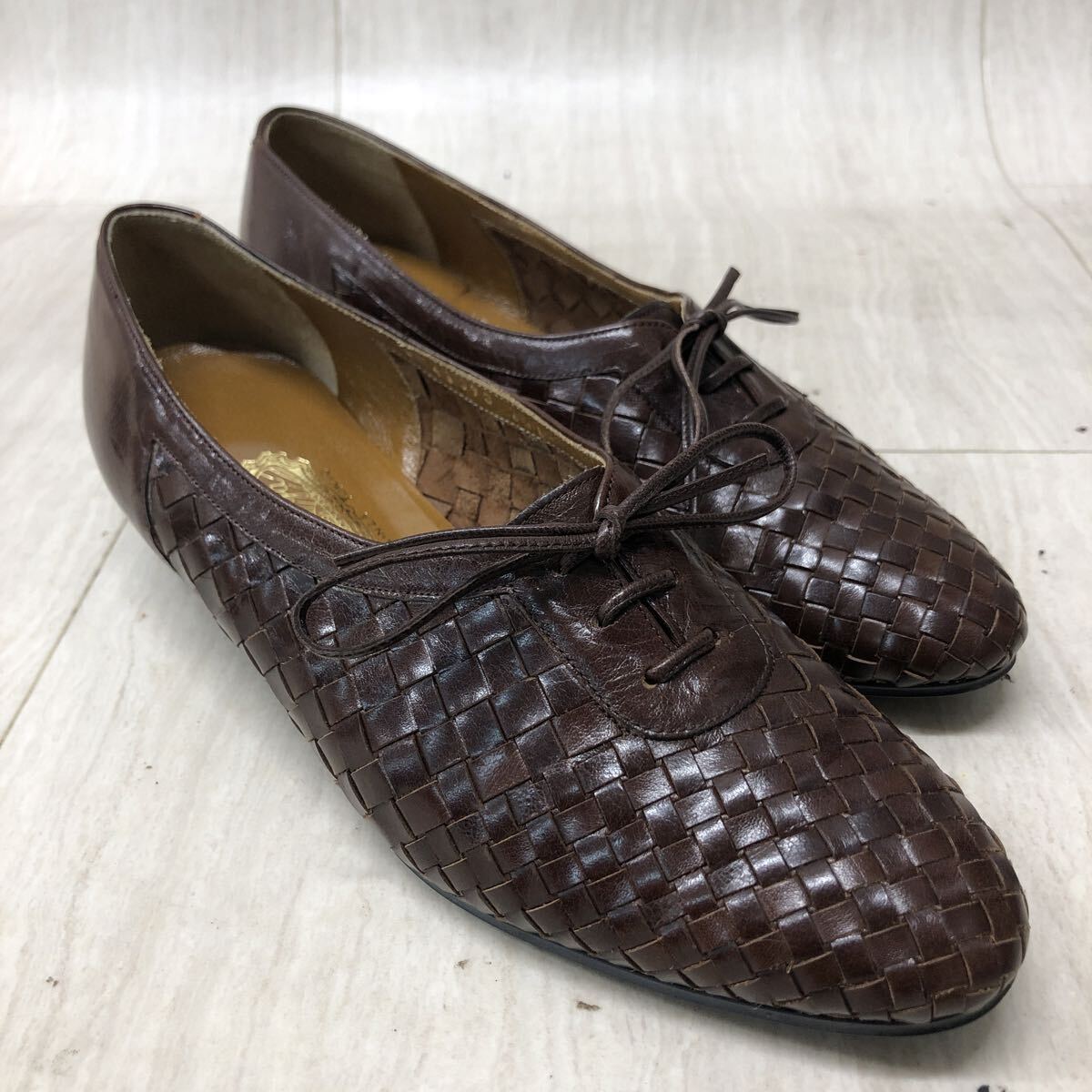 M325 FN-251024-1953 GINZA yoshinoya 銀座ヨシノヤ イントレチャート レザーシューズ 編み込み ダークブラウン レディース 23.5cm拍卖