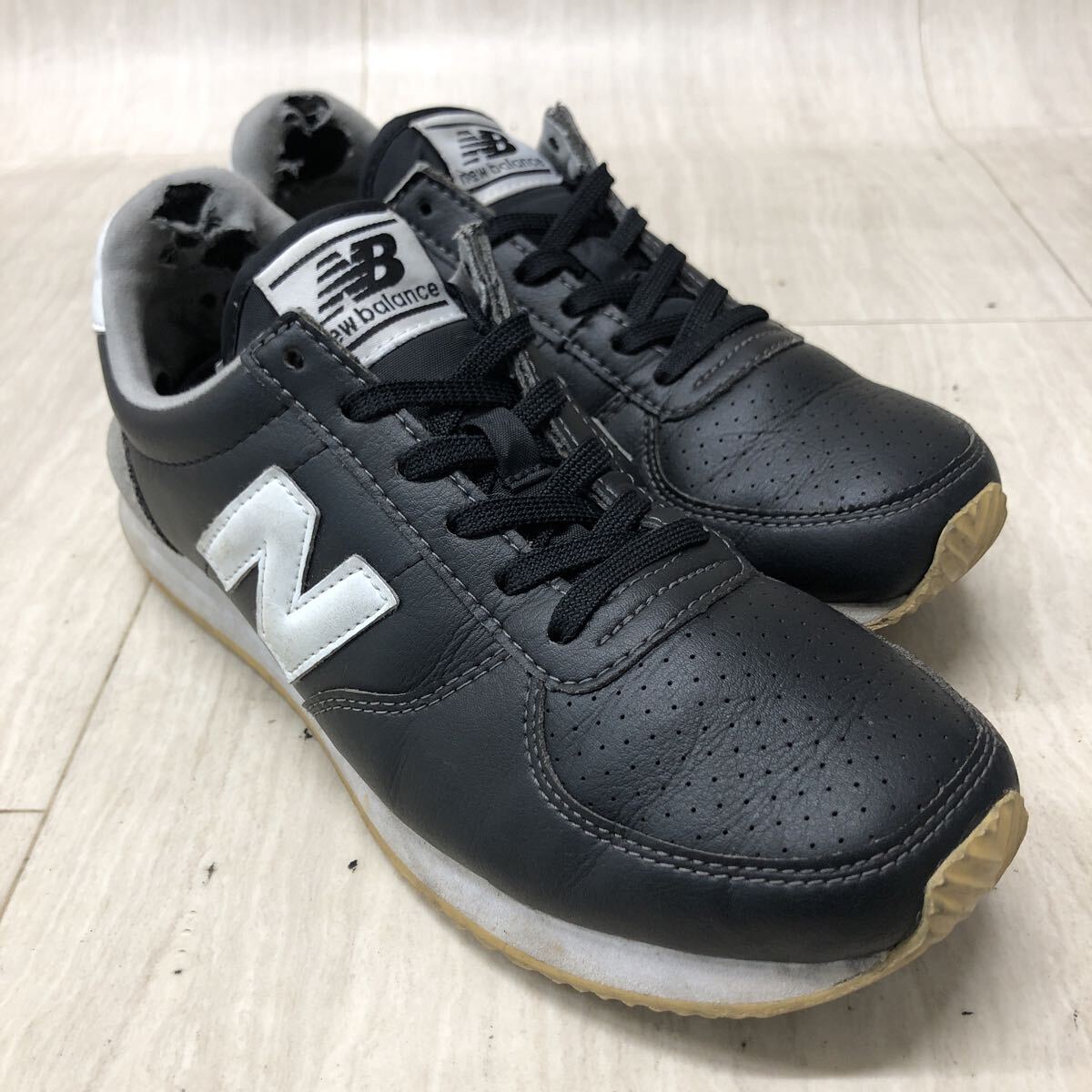 M327 FN-251024-1930 New Balance ニューバランス ローカットスニーカー カジュアルスニーカー レザー ブラック 男の子 23.5cm拍卖