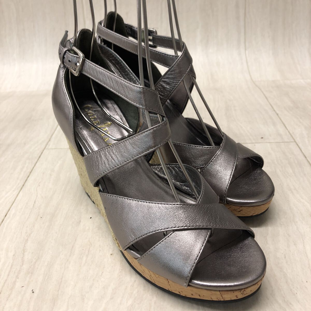 M335 FN-251031-283 COLE HAAN コール ハーン レザーサンダル ストラップサンダル ウェッジソール シルバー レディース 5 2/1B拍卖
