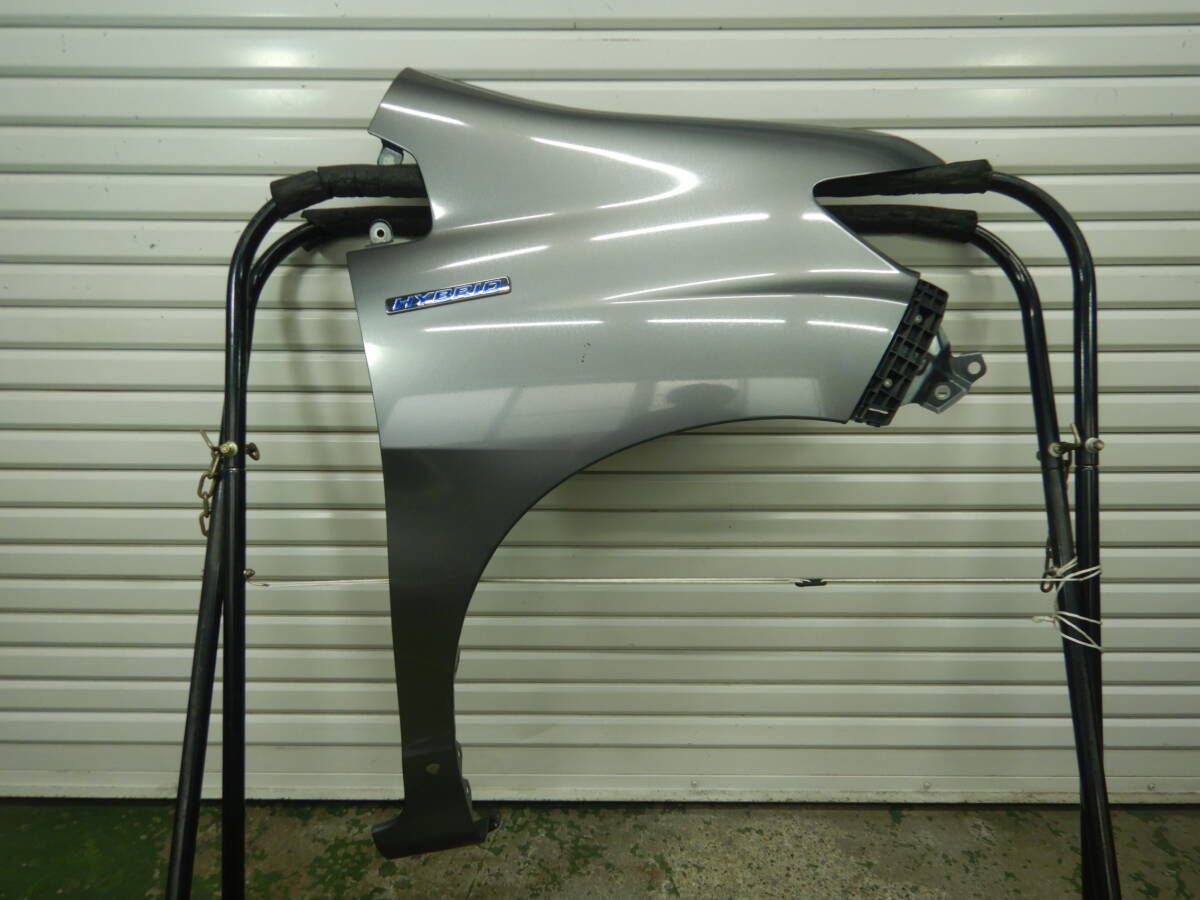 17D】【NH737M】フリードスパイク GP3 右フェンダー 60211-SFM-J00ZZ ポリッシュドメタルメタリック GB3 GB4【510235】拍卖