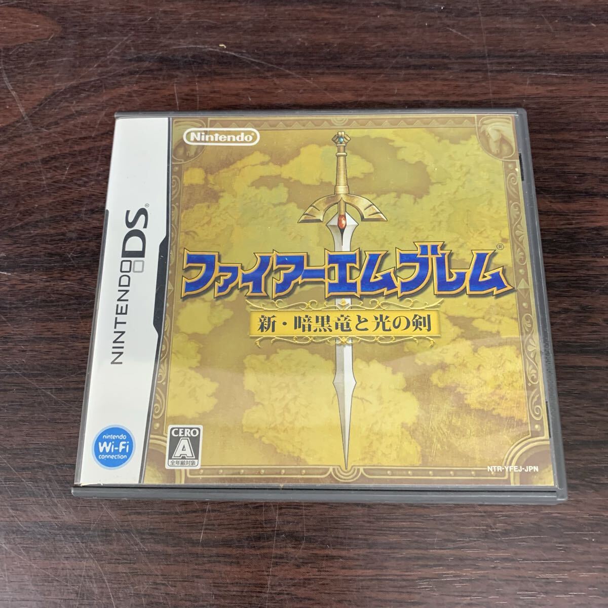 □【売り切り】Nintendo 任天堂 ニンテンドーDS専用ソフト ファイアーエムブレム 新・暗黒竜と光の剣 説明書付属 動作確認済み拍卖