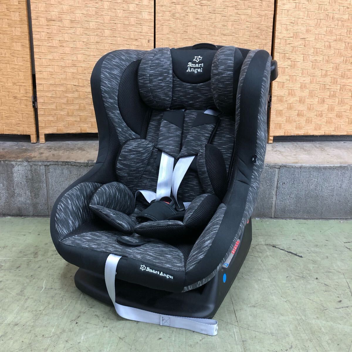 □【売り切り】西松屋 Smart Angel レジェプラス チャイルドシート ECE R44/04 子供用品 拍卖