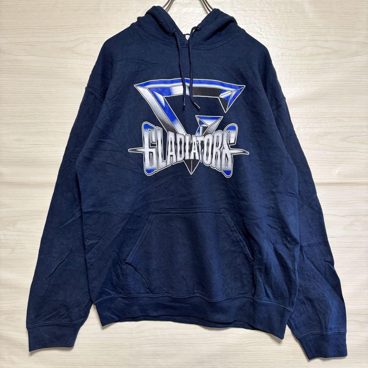 US古着 GILDAN ギルダン プルオーバーパーカー フーディー スウェット チームロゴ サイズM ネイビー 紺色 コットン メンズ トップス(40)拍卖