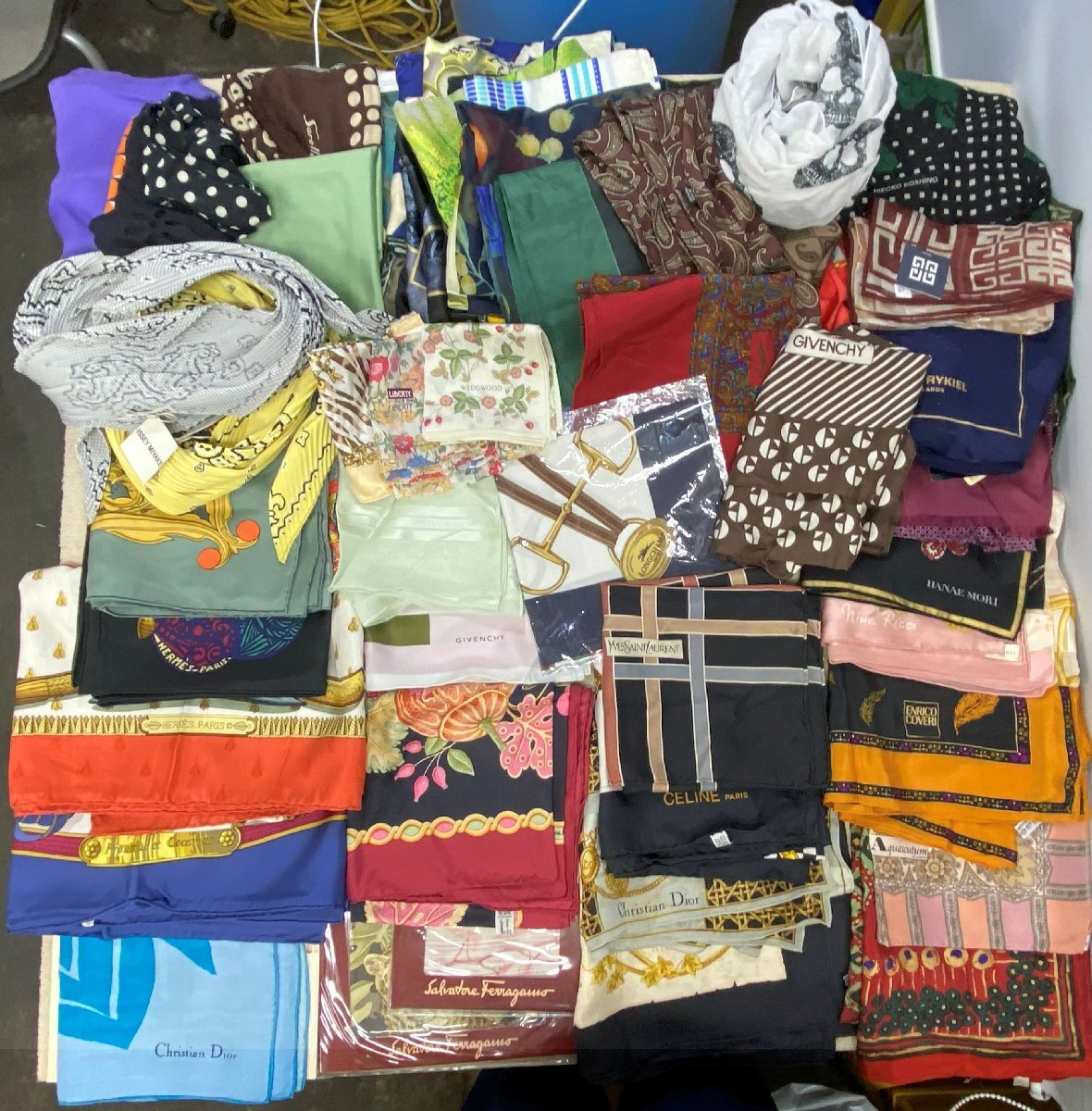 【一部未使用あり】ブランド スカーフ エルメス ディオール フェラガモ セリーヌ ジバンシィ サンローラン イッセイ ソニア ゴル拍卖