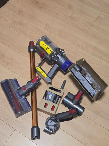 【1000円~スタート!】美品☆dyson ダイソン SV12 コードレスクリーナー V10 YG1-JP-KGE6837A ジャンク品☆♪♪♪拍卖