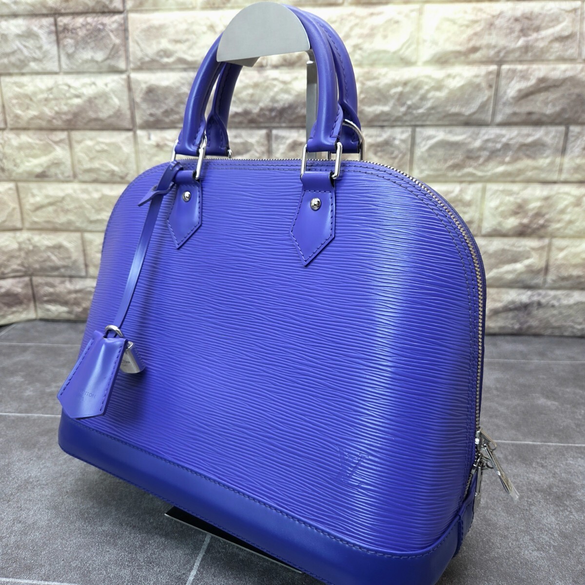 1円〜 LOUIS VUITTON ルイヴィトン ハンドバッグ エピ アルマPM M4060G パープル フィグ 418拍卖