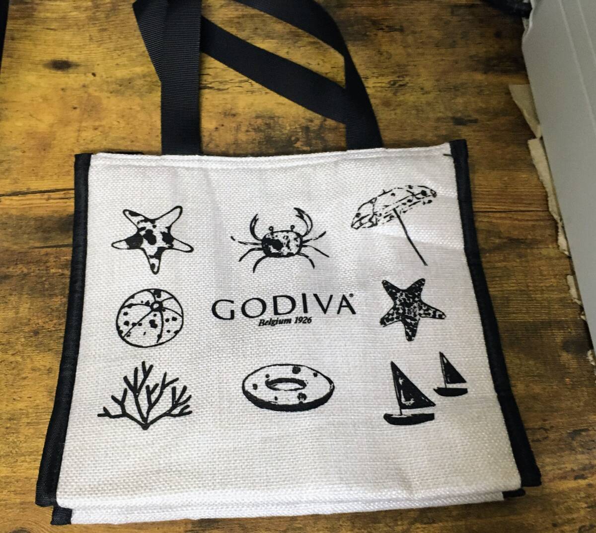 GODIVA サマーバッグ 保冷バッグ ゴディバ ハッピーバッグ 麻 アルミ 2025年 カニ 海辺 海 ヒトデ サンゴ 浮き輪 パラソル エルshop拍卖