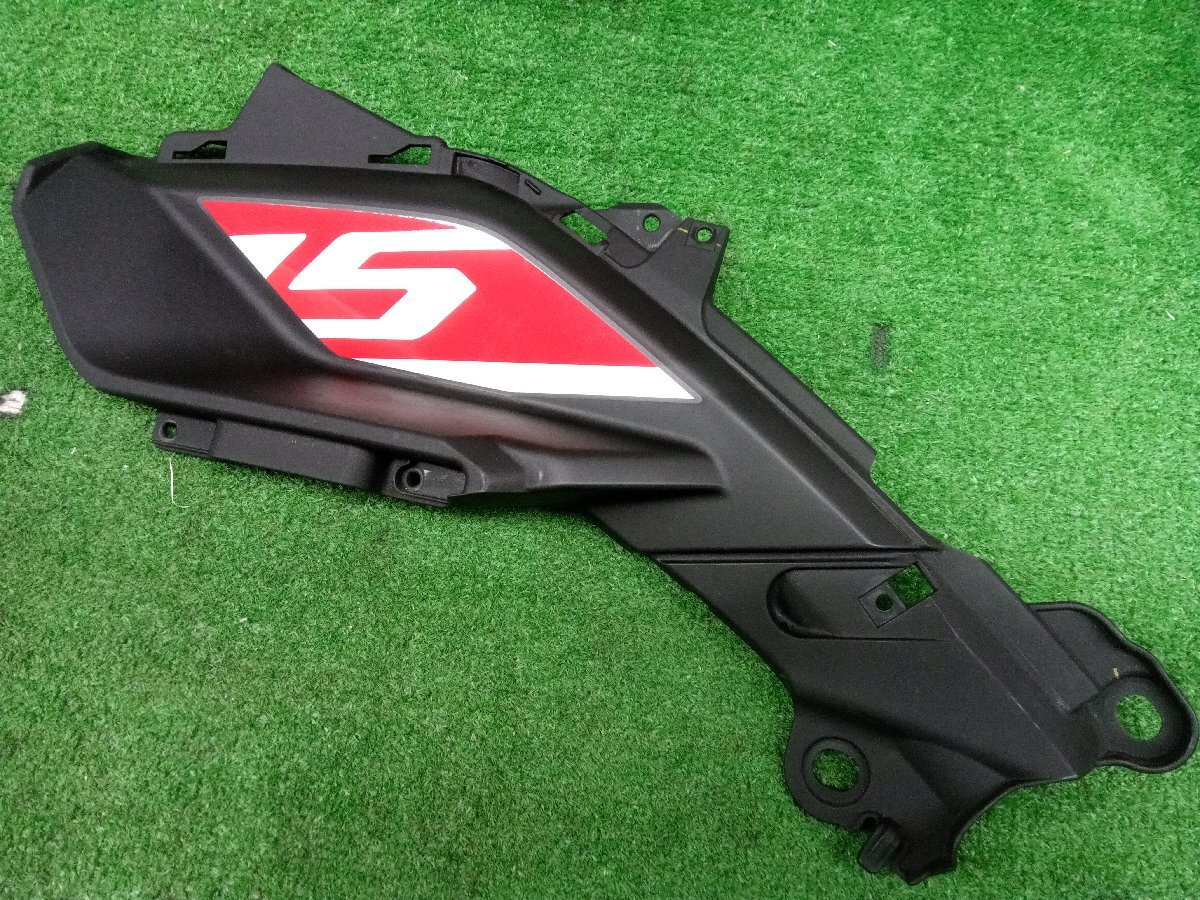 ★中古品★ヤマハ YZF-R25 純正サイドカウル 左右 1WD-F117V-00 1WD-F117W-00【他商品と同梱歓迎】拍卖