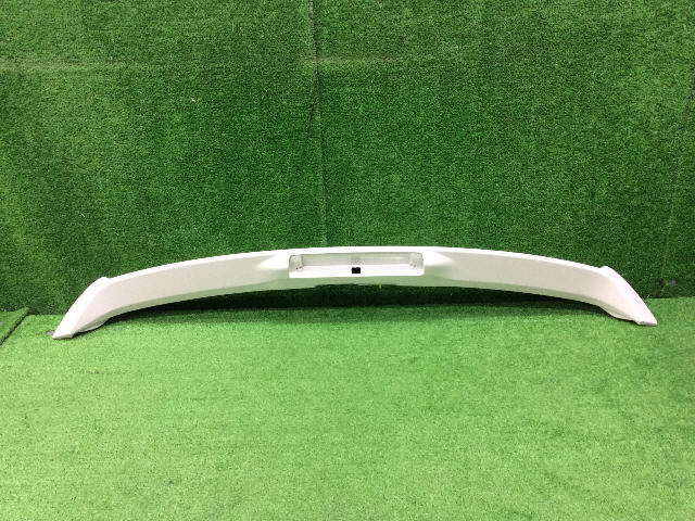 アクア DAA-NHP10 Rスポイラー 082 白パール 76085-52916-A1拍卖