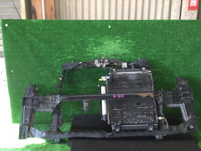 N-BOX DBA-JF1 ラジエータコアサポート カスタムG NH850 60400-TY0-305ZZ拍卖