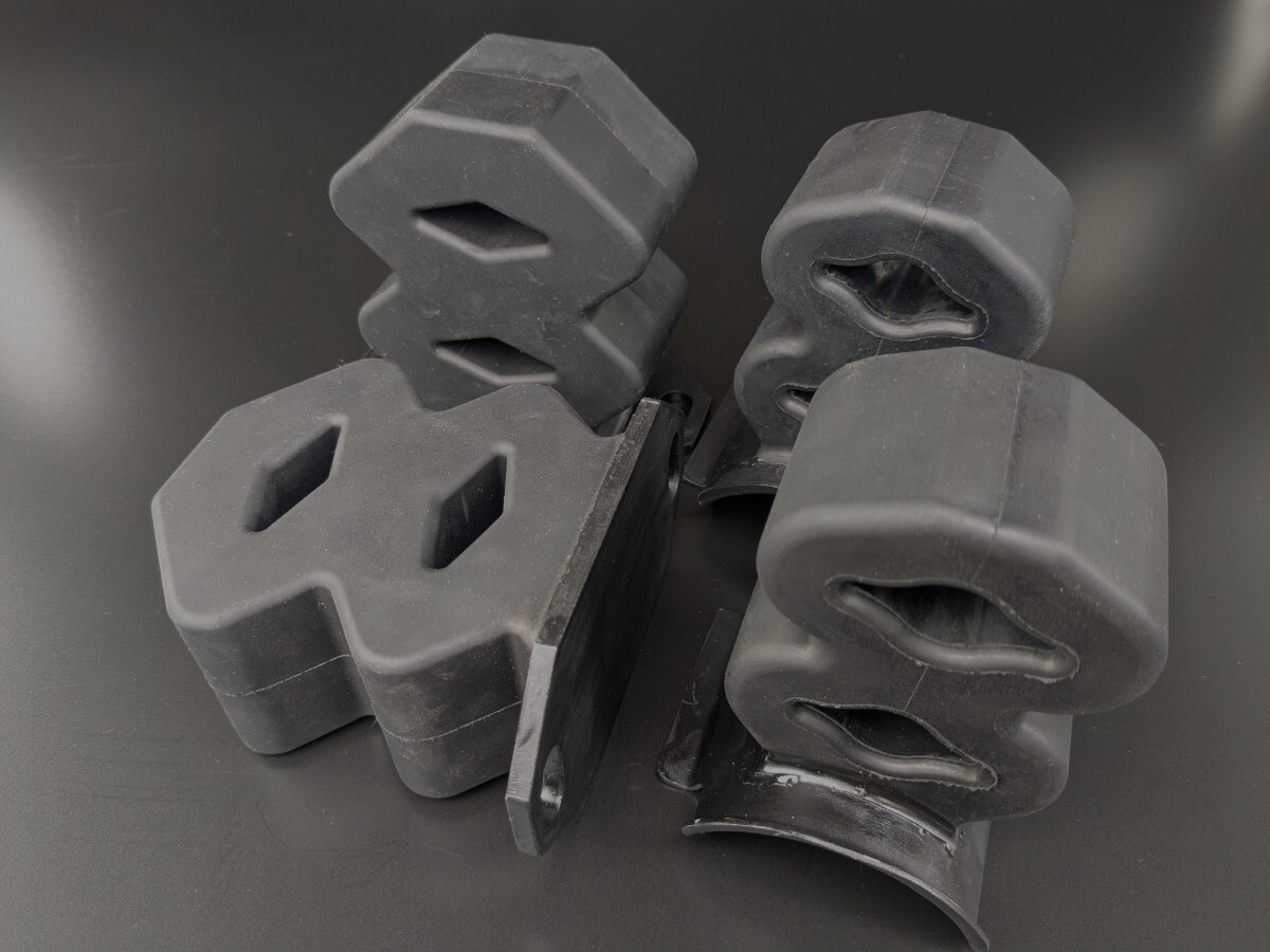 ジムニー ビッグサイズ8の字バンプストッパー バンプラバー 硬度ハードタイプ車両1台分SET 数量4個シエラ SJ30、JA11、JA71、SJ10JB31拍卖