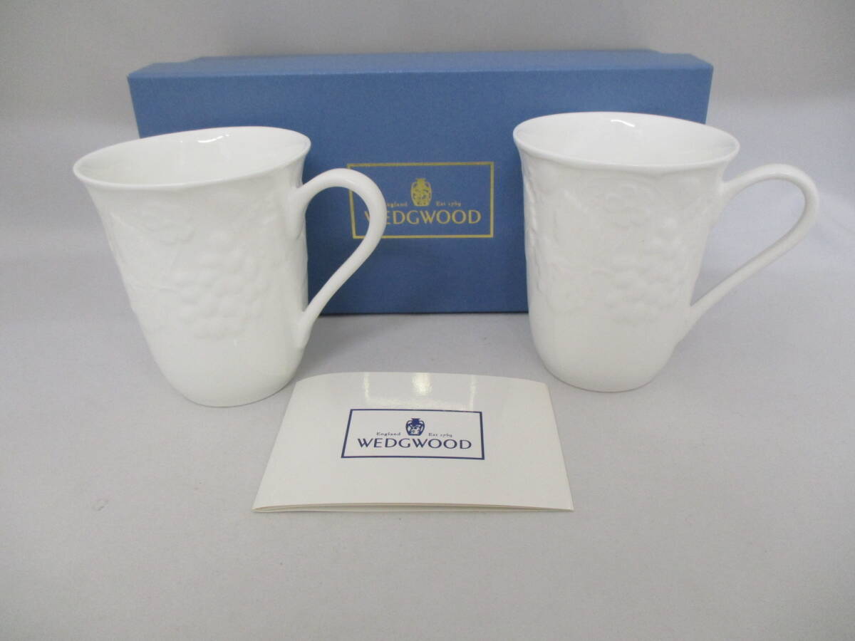 2客セット WEDGWOOD ウェッジウッド STRAWBERRY & VINE ストロベリー&バイン ボーンチャイナ bone chinaマグカップ 箱付 【8639】拍卖