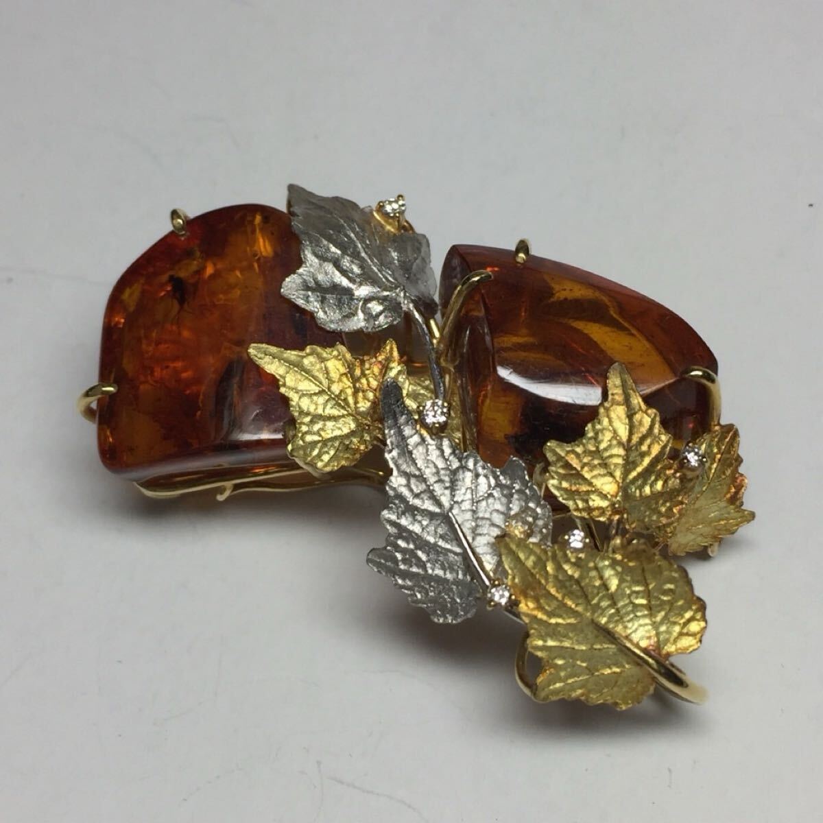 ◆ K18 0.07ct/Pt900 刻印 琥珀 バルティックアンバー ダイヤ ブローチ 葉 アクセサリー アンティークジュエリー 18金 プラチナ 現状品 ◆拍卖