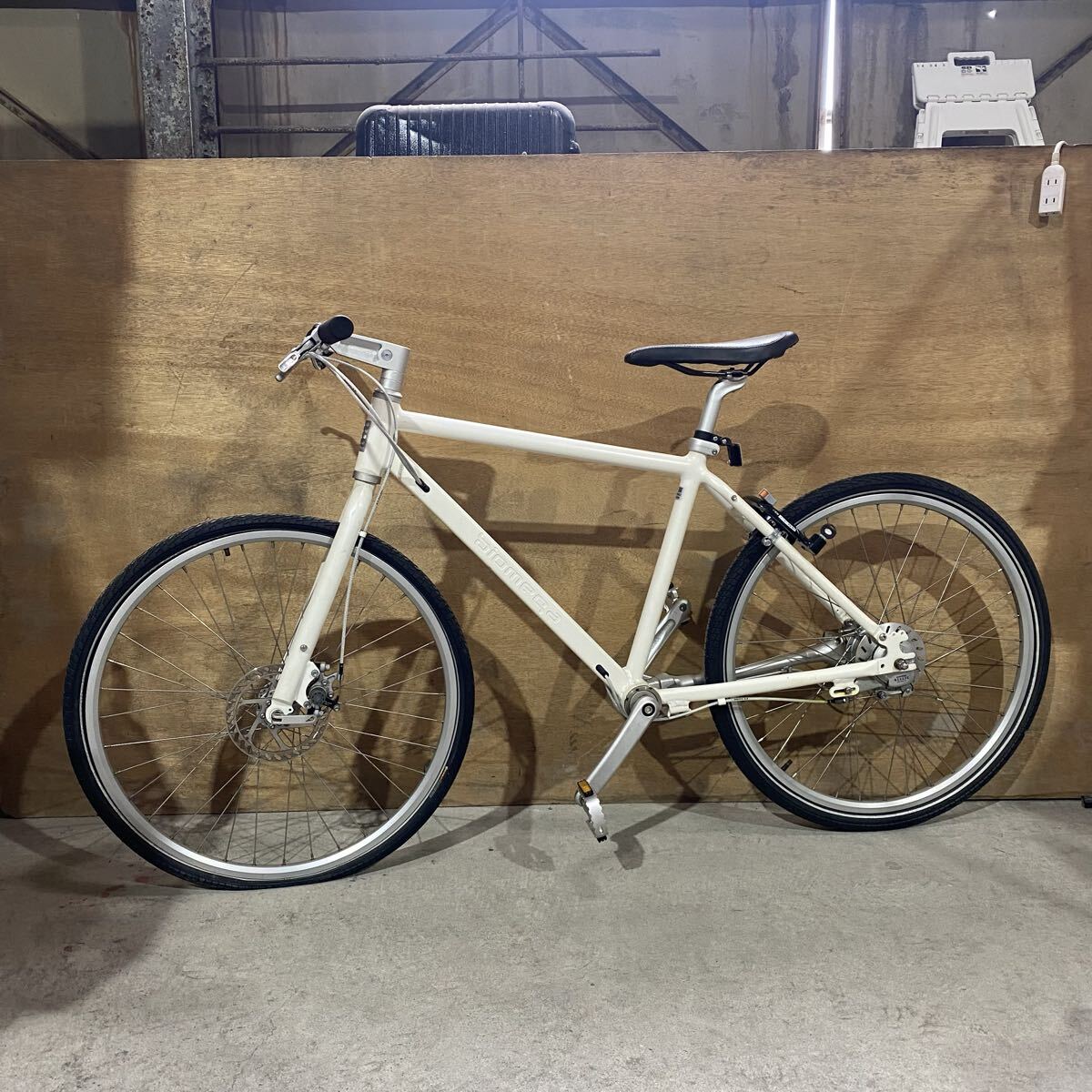 $【売り切り】Biomega/バイオメガ 26インチ クロスバイク SHIMANO 8SPEED 家財便Eランク《直接引取歓迎》拍卖