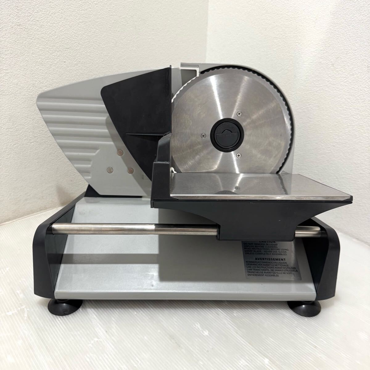 D(1112c4) Intertek 電動 卓上 フードスライサー SL524B 120V 60Hz専用 脚吸盤付 食品 スライサー 飲食店 厨房 ★簡易動作確認OK拍卖
