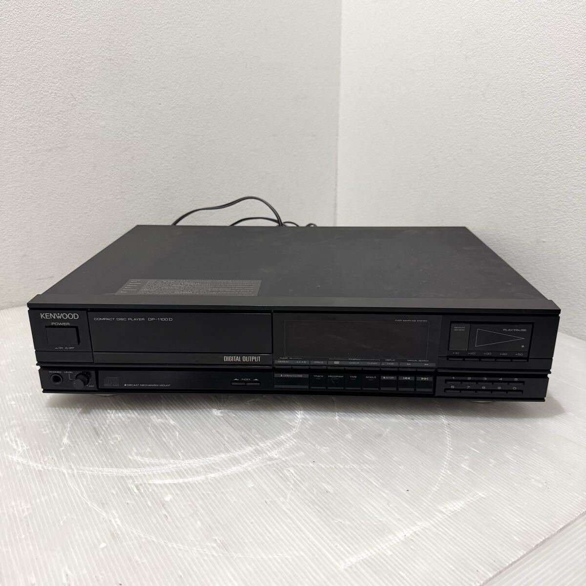 D(1113g3) KENWOOD ケンウッド CDデッキ COMPACT DISC PLAYER DP-1100D 黒 ブラック ★通電確認OK ★動作未確認拍卖