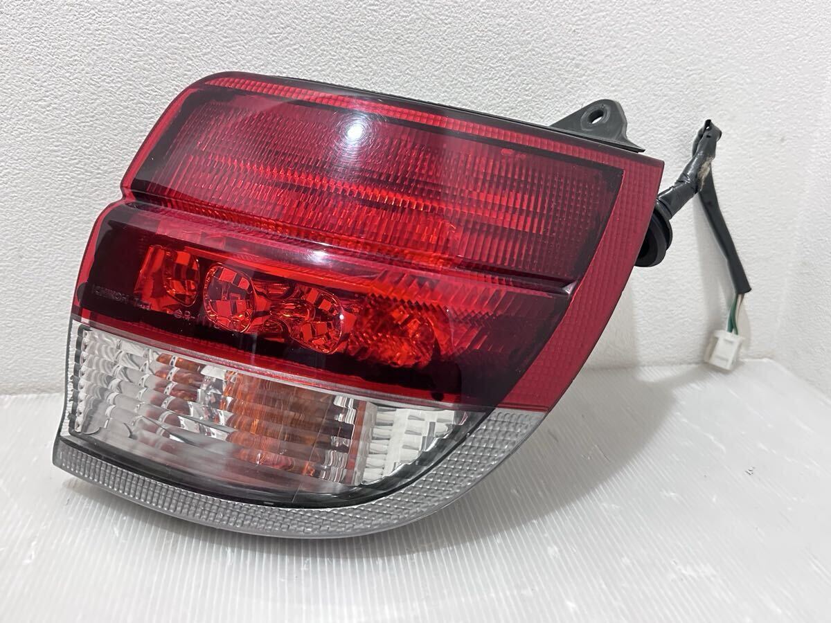 D(1112t2) ICHIKOH 市光 テールランプ 右のみ テールライト テールレンズ カー用品 パーツ 部品 適合車種不明 ★ジャンク拍卖