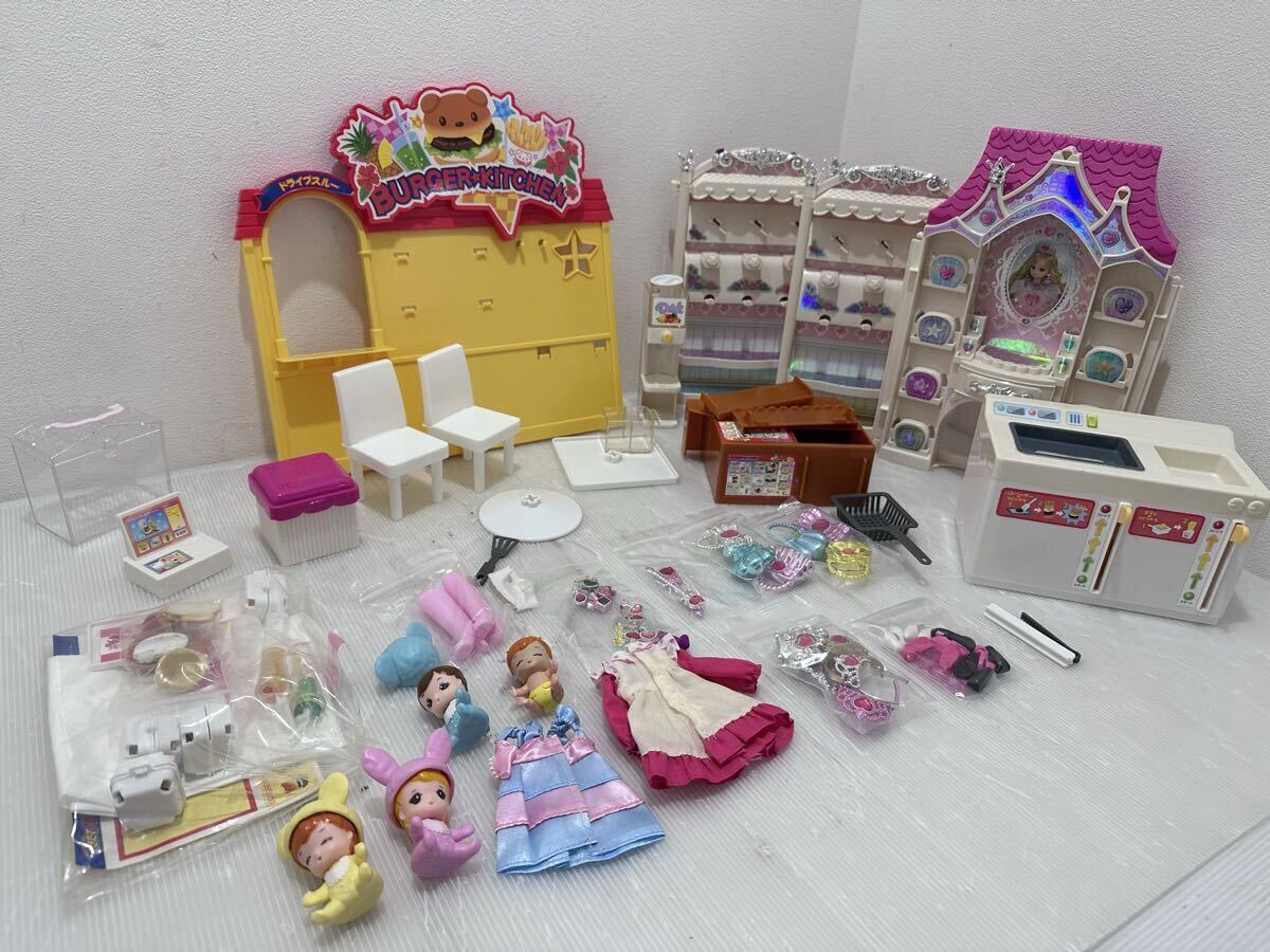 D(1121t8) リカちゃん 小物 いろいろ まとめ 家具 洋服 キッチン アクセサリー バーガーキッチン おもちゃ 玩具 まとめ売り ※保管品拍卖