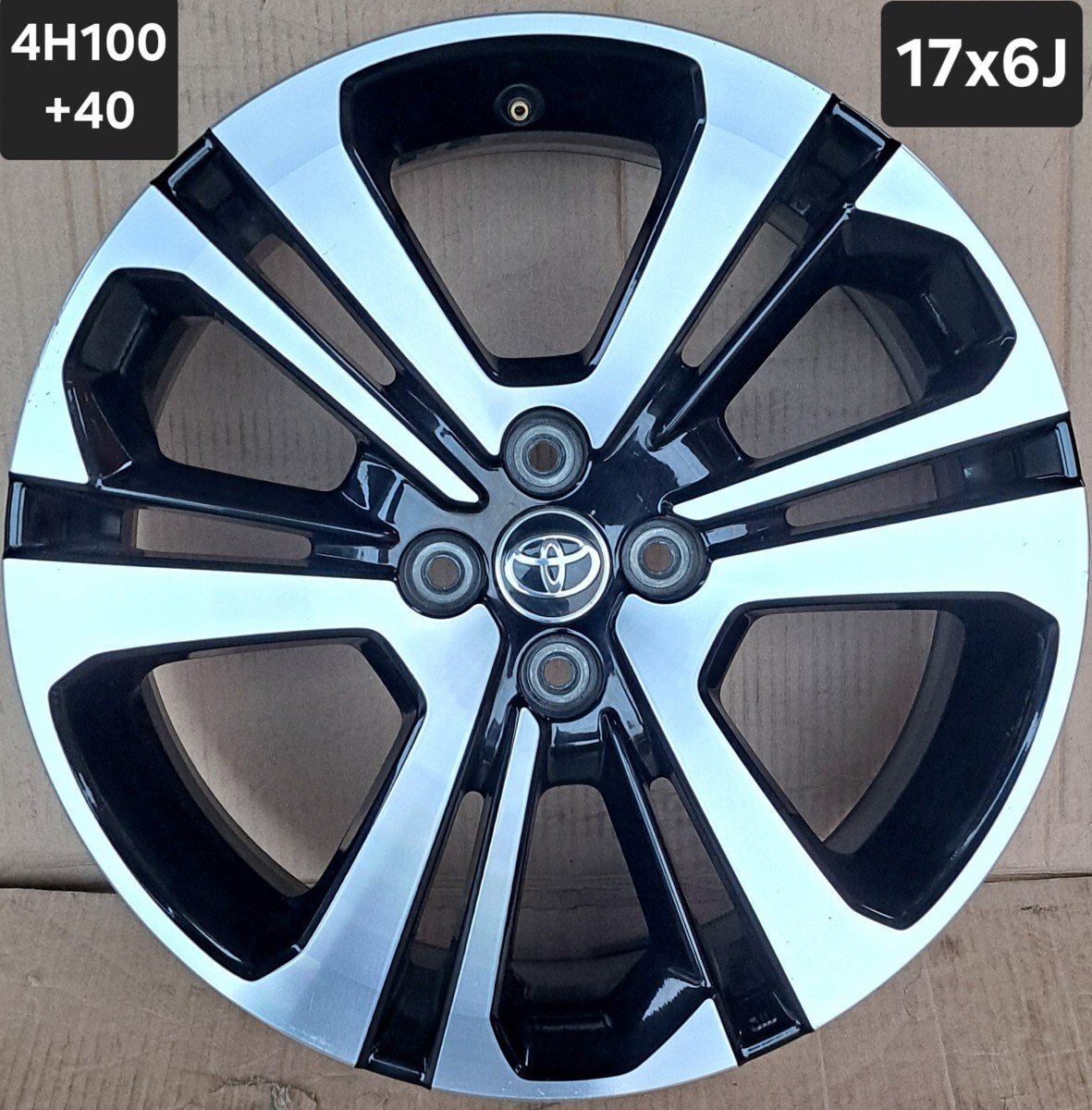 トヨタライズ/ダイハツロッキー純正17x6J +40 ホイール4本セット拍卖