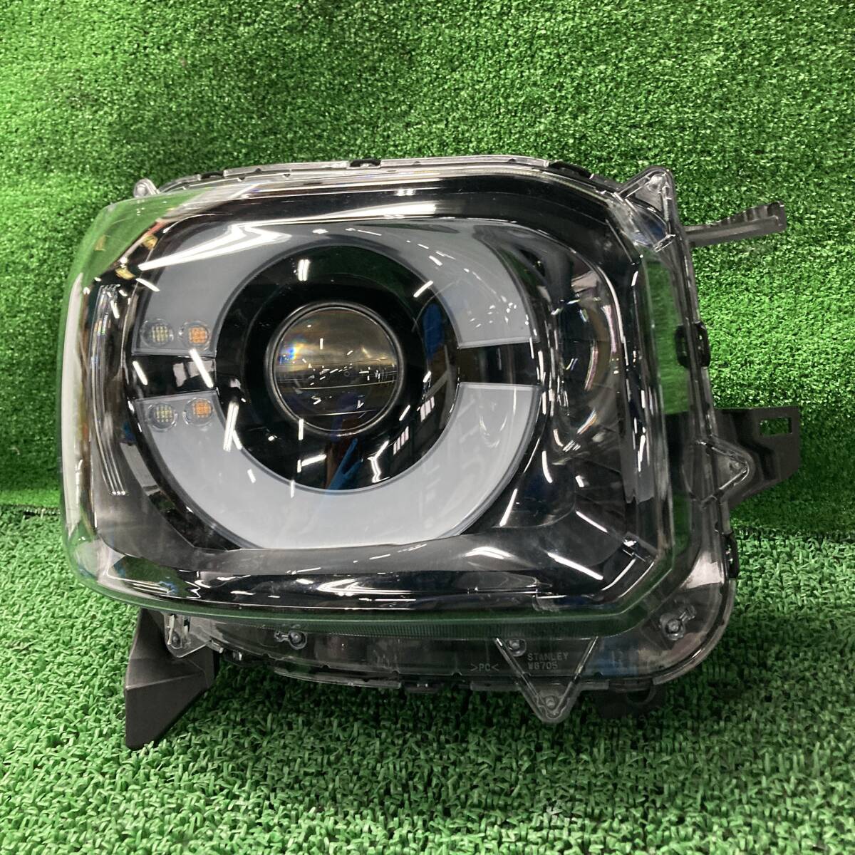 ★☆N-BOX JF5 右 ヘッドランプ ヘッドライト STANLEY W6705 (A1578)☆★拍卖