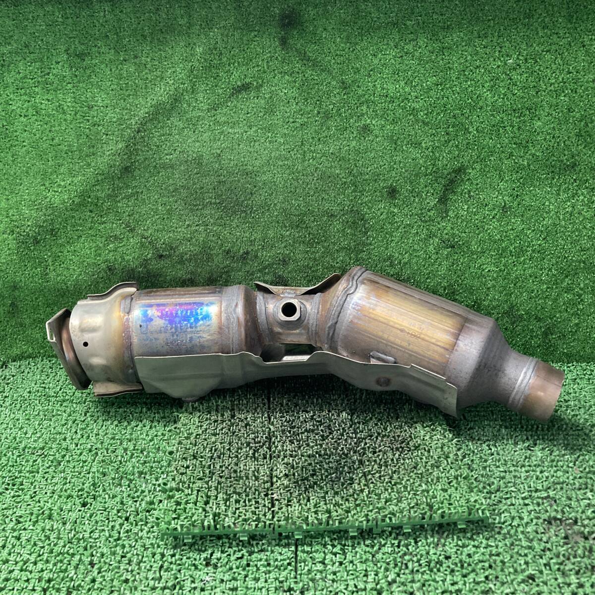 ★☆プリウスα G ZVW40W 触媒 キャタライザー TB2/GP2 素材用 2ZRFXE(A1621)☆★拍卖