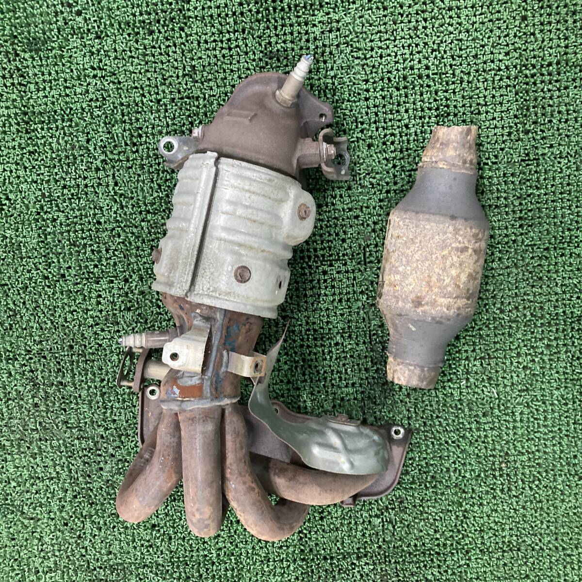 ★☆ヴォクシー Z AZR60G 触媒 キャタライザー 2ヶセット GB3 素材用 1AZFSE(A1780)☆★拍卖