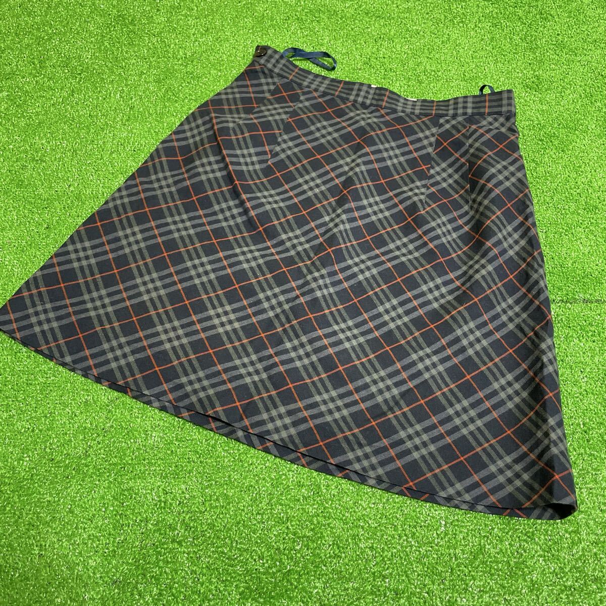 D54 Burberry バーバリー レディース スカート チェック 秋服 秋冬 オシャレ ハイブランド 美品拍卖