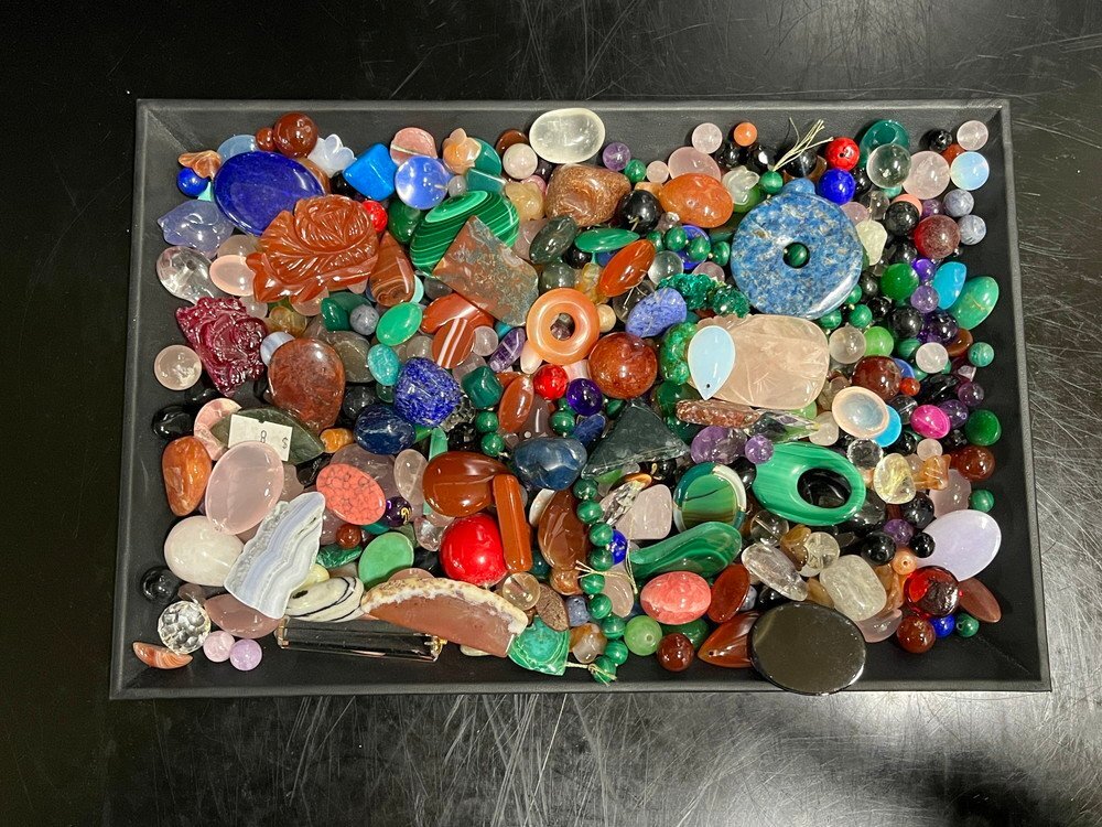 【6PA206】1円スタート 天然石 カラーストーン ローズクォーツ メノウ アメジスト 他 約1.5㎏ 大量まとめ ルース イミテーション 裸石拍卖