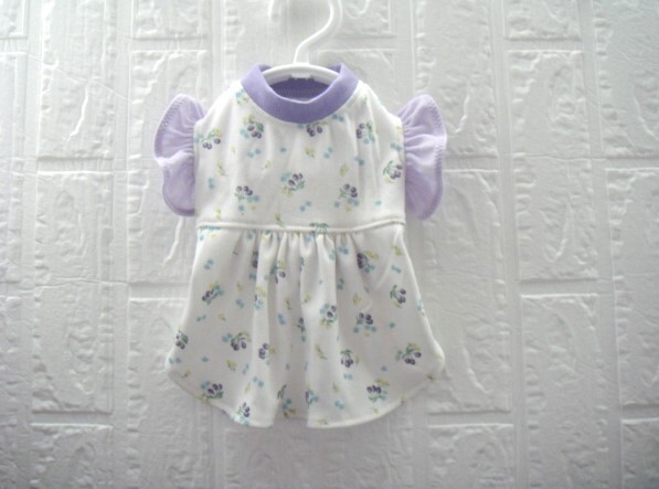 現品限り 胴36 ハンドメイド ベリー柄ギャザーワンピース フリル袖拍卖