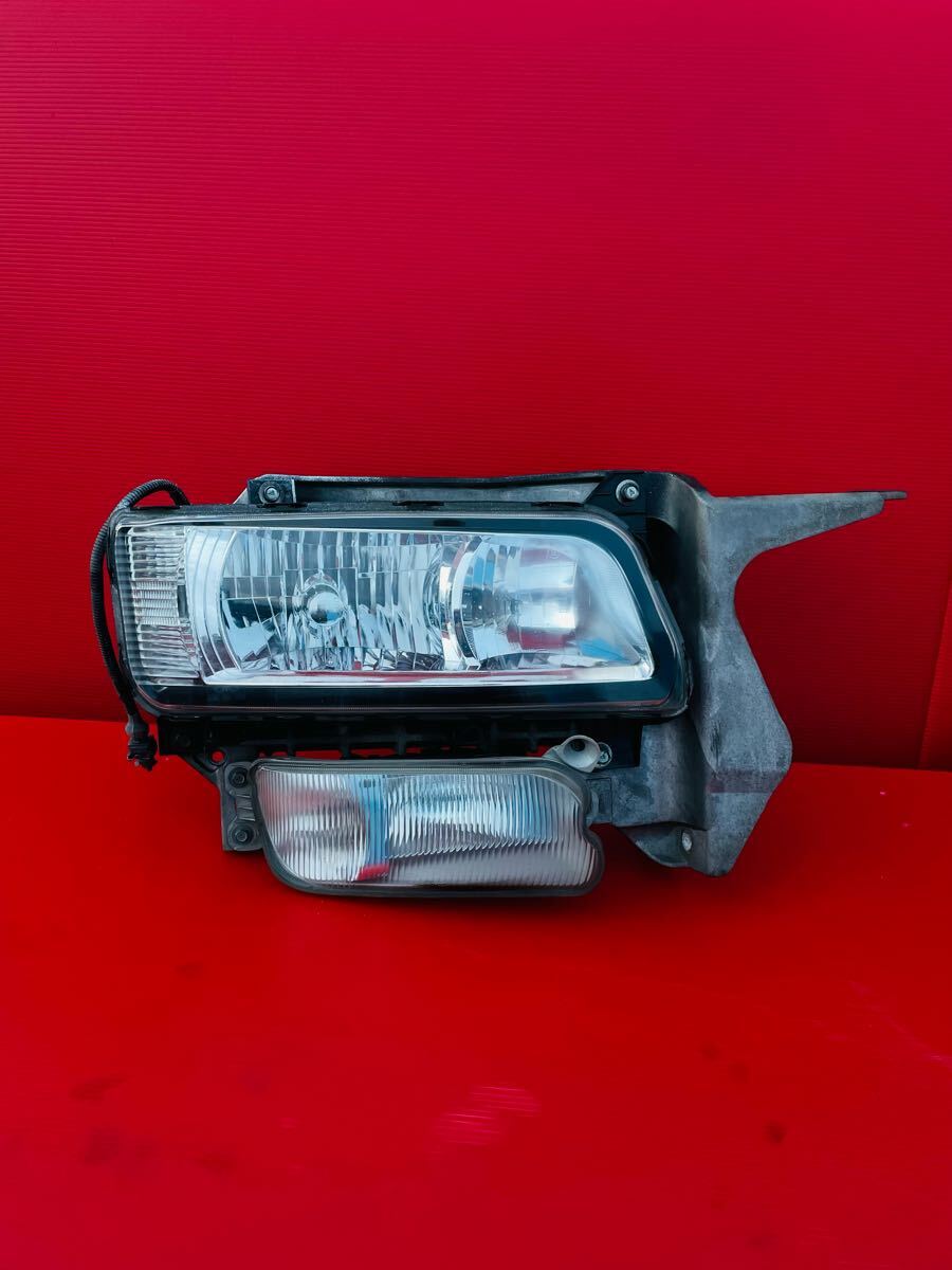 中古美品 純正 三菱 ふそう スーパーグレート HID ヘッドライト ヘッドランプ 右側 右 小糸 KOITO 100-87909 動作OK Rei4386拍卖