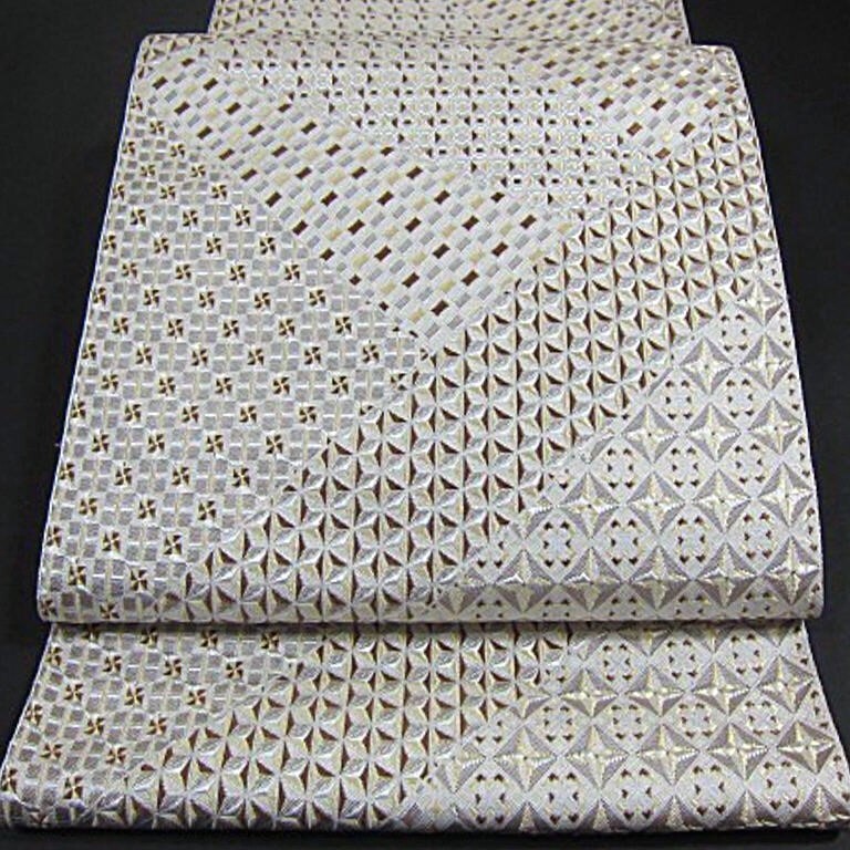 新品未仕立 西陣織八寸名古屋帯 切子模様 拍卖