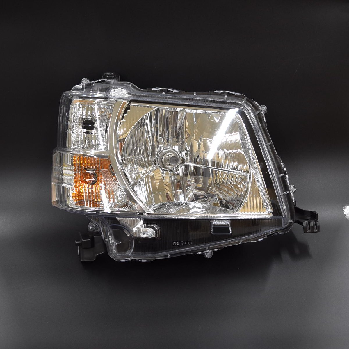 ヘッドライト レベライザー無 RH ダイハツ ハイゼットカーゴ S700V S710V用 新車外し拍卖