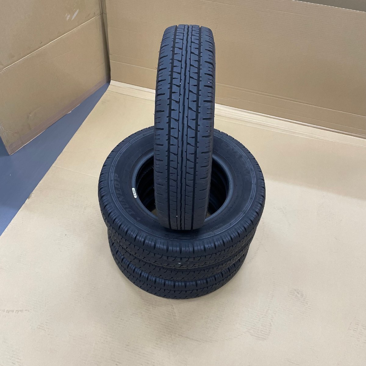 145/80R12 DUNLOP ENASAVE VAN01 2021年製(中古・長期在庫品)拍卖