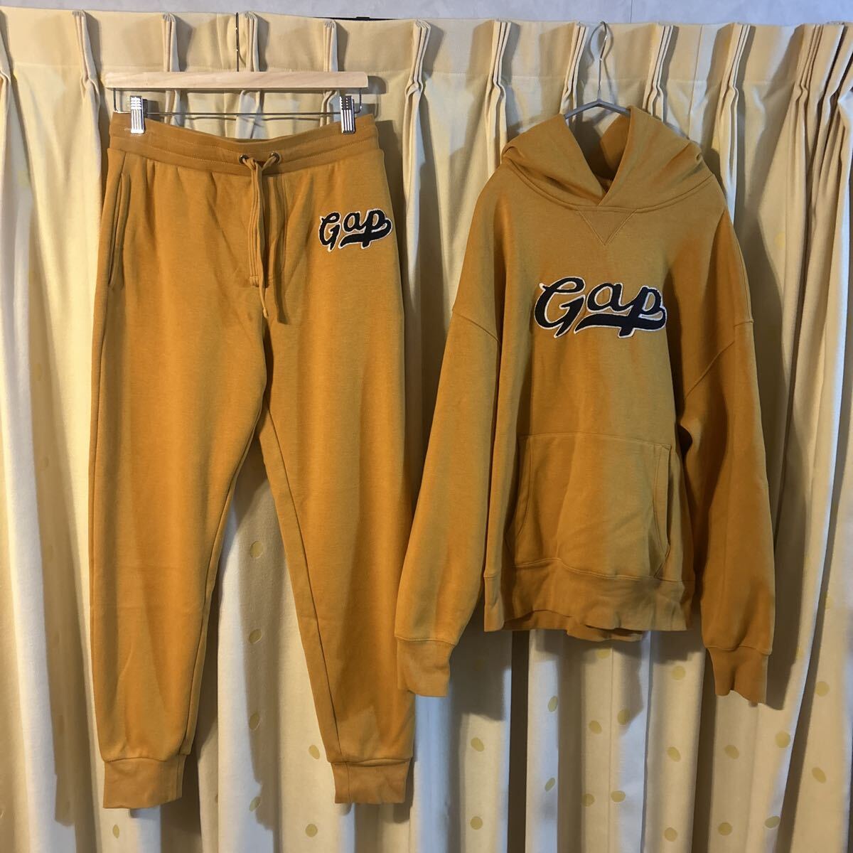 GAP セットアップ オーバーサイズ スウェットパーカー スウェットパンツ サイズXS S 状態良し マスタード拍卖