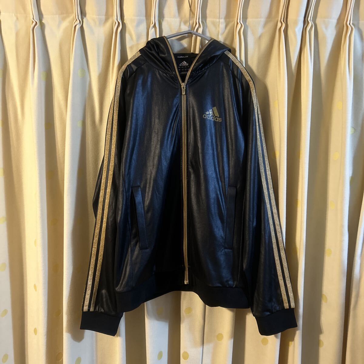 adidas アディダス ブラック 光沢 トラックジャケット フードブルジップ サイズL 状態良し拍卖