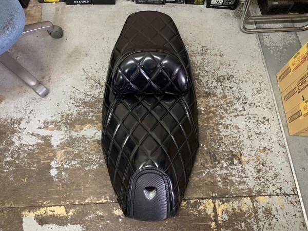 再出品 マジェスティ125 LPRSER2710 シート □ 破れ小 200サイズ拍卖