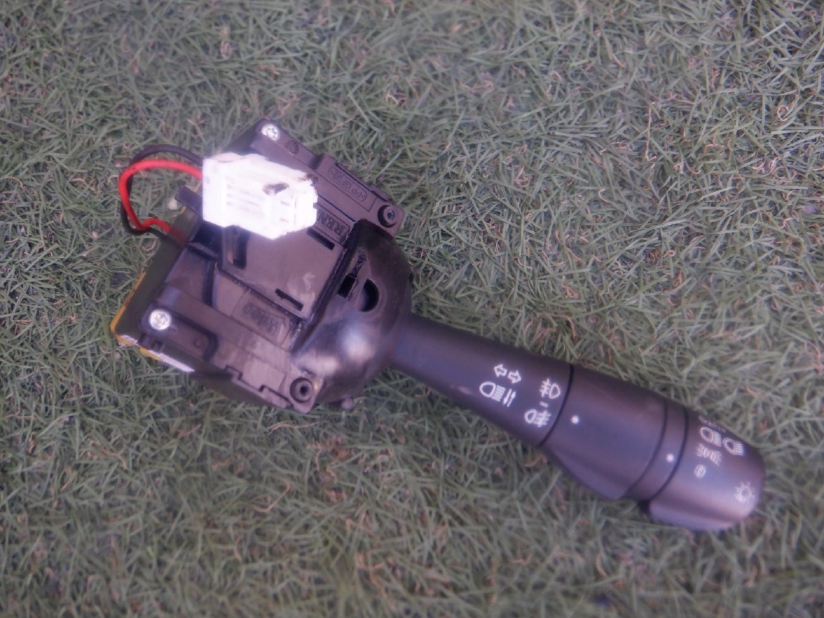 純正 ルノー クリオ ?? ライト レバー ライトスイッチ レバー E1109578 m-25-11-100拍卖