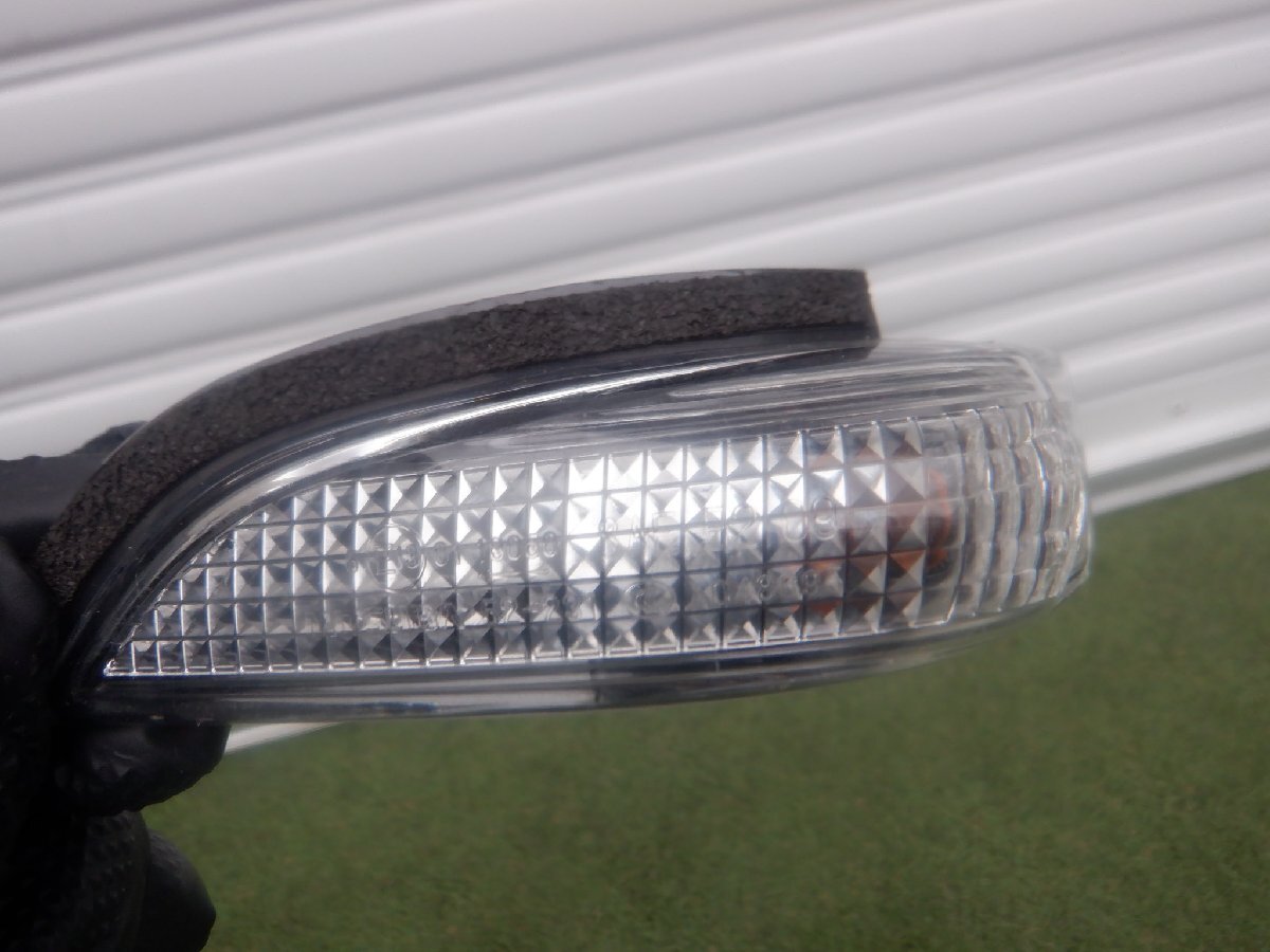 新車外し トヨタ純正 NHP10 アクア ドアミラー ウィンカーレンズ 左側 助手席 52-231 m-25-11-199拍卖