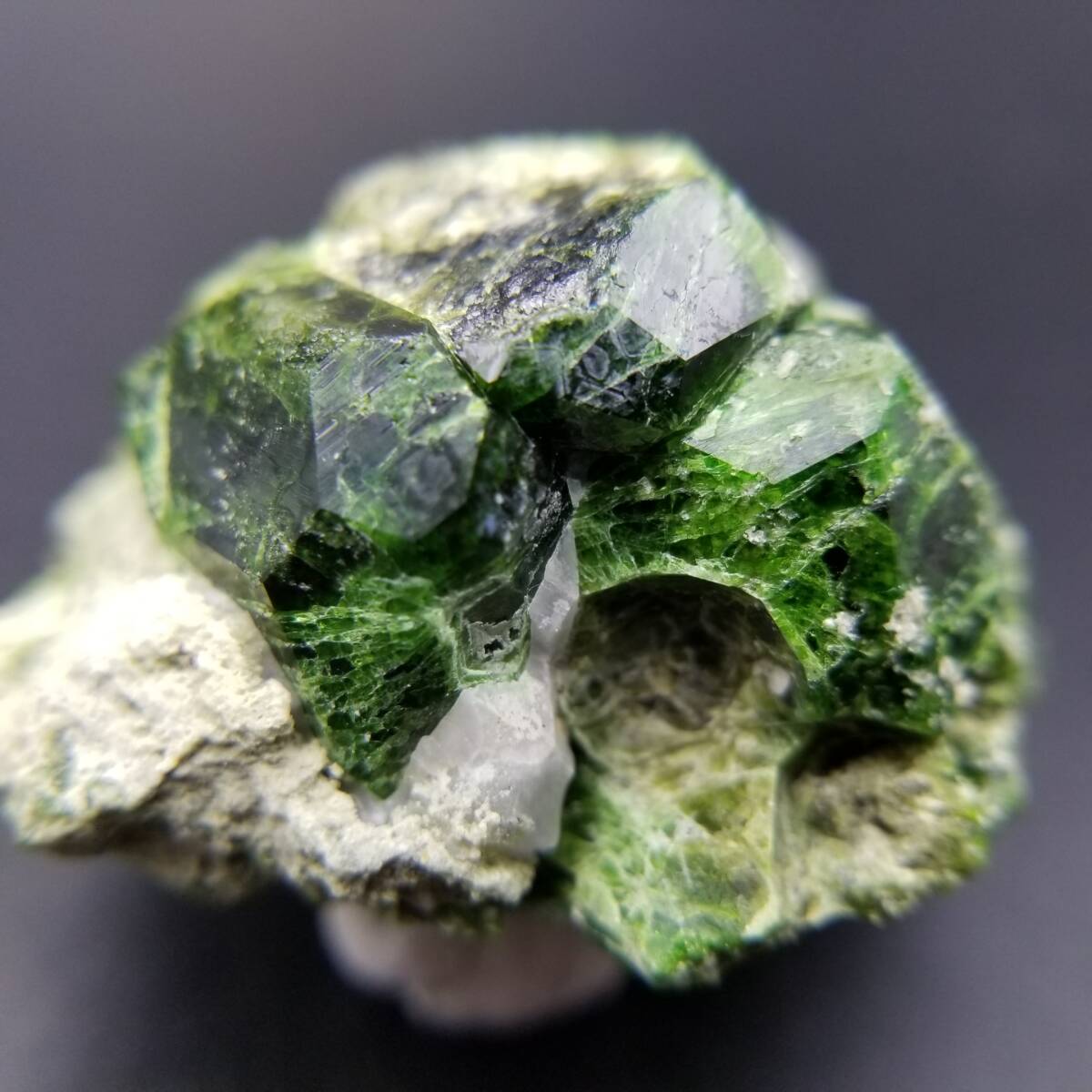 イラン産 デマントイドガーネット クリスタル 鉱物 原石 鉱石 標本 翠柘榴石 6拍卖