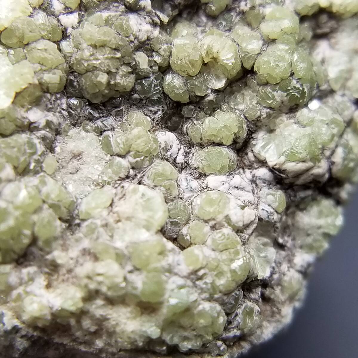 アフガニスタン産 デマントイドガーネット クリスタル クラスター 鉱物 原石 鉱石 標本 翠柘榴石 38拍卖